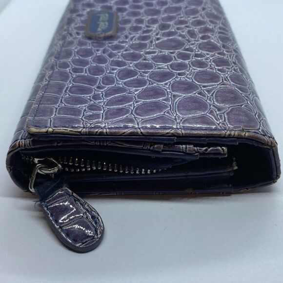 Authentic Pre-owned Folli Follie Purple Patent Leather Long Designer Wallet - Picture 5 of 10